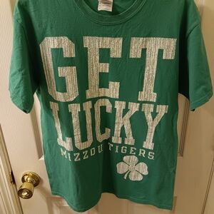 Get Lucky Missouri Tigers Short Sleeve T-Shirt Green Color Preowned Men's Sz Med